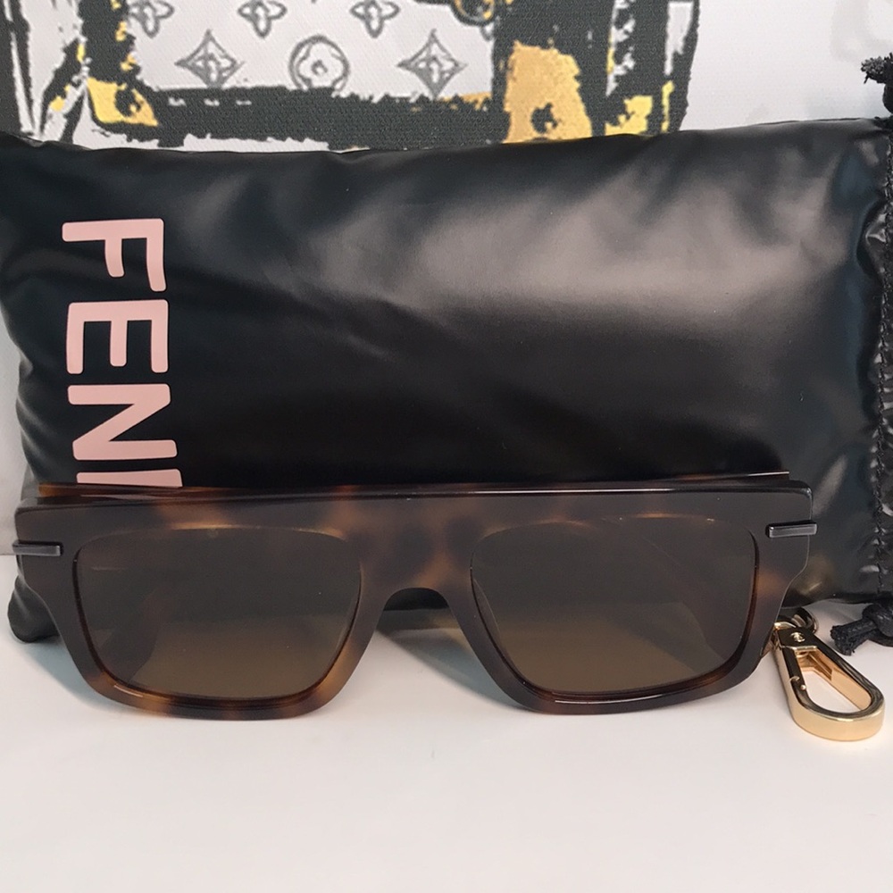 NEW AUTHENTIC Fendi Tortoise Sunglasses FE40091U 53E - Picture 12 of 13